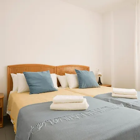 Luxury Apartment *